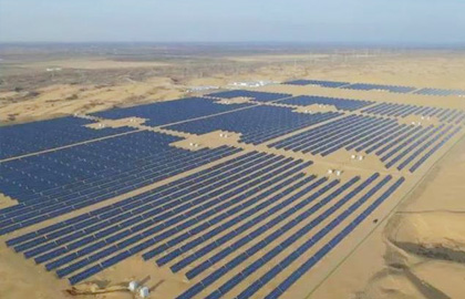 壮观！全国最大沙漠集中式光伏发电基地在鄂尔多斯建成！
